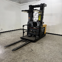 Caterpillar Picker Forklift image 1